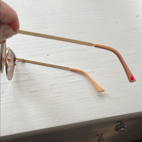 BETSEY JOHNSON NWOT Ladies Club Gold Cat Eye Sunglasses - Picture 5 of 10